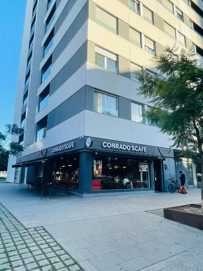 Fira De Barcelona City View Apartment With Garage Parking L'Hospitalet de Llobregat Exterior foto